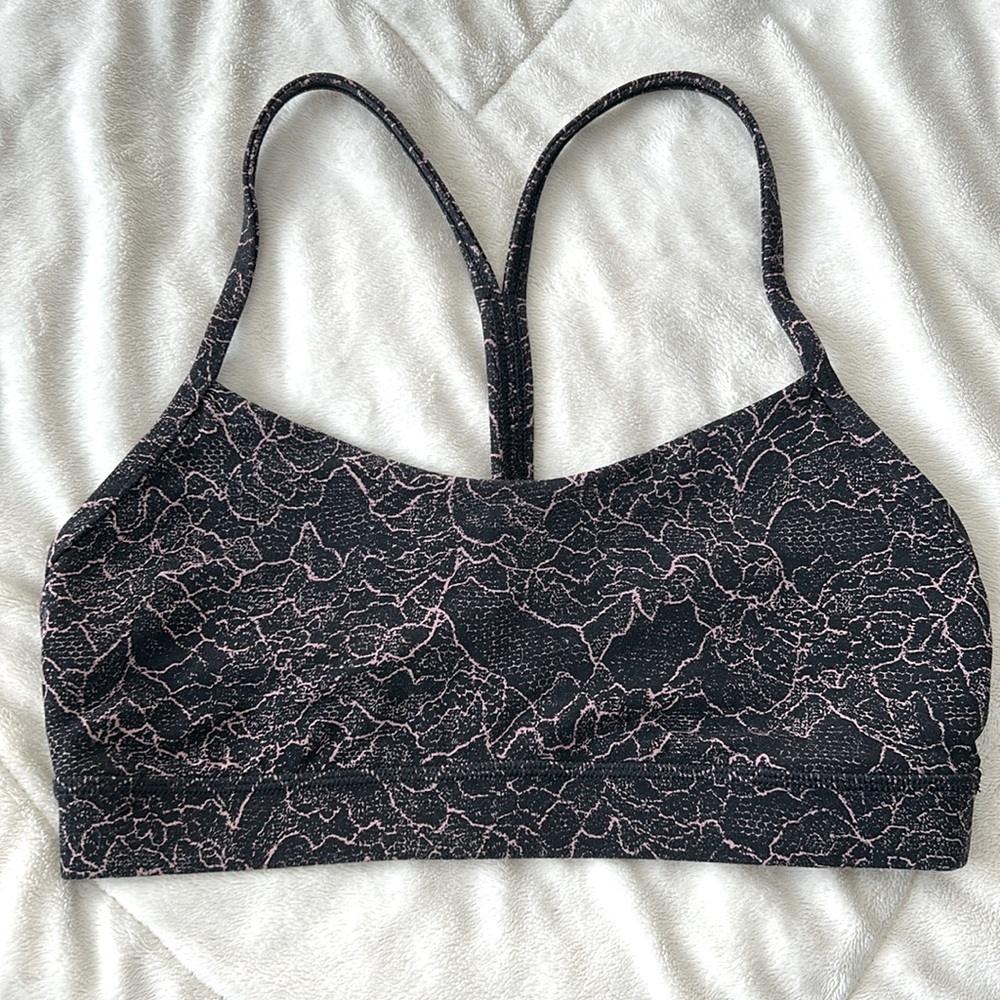 Lululemon sports bra with mauve lace print size 8